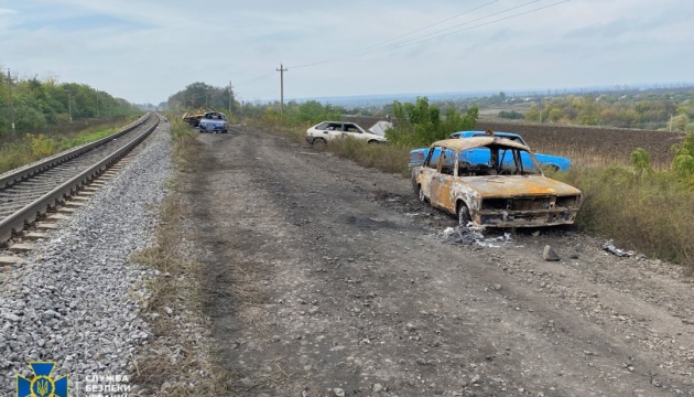 ウクライナ東部の車列銃殺現場で２４体の遺体発見