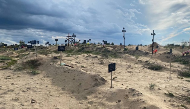 Guerre en Ukraine : Plus de 50 tombes découvertes à Lyman 