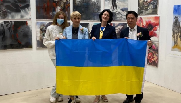 На виставці у Південній Кореї представили роботи українських художників
