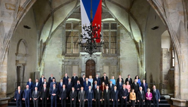 Les leaders des 44 pays du continent européen réunis pour confirmer leur soutien à l’Ukraine