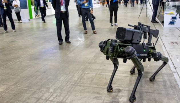 Boston Dynamics та інші інженерні компанії пообіцяли не озброювати роботів