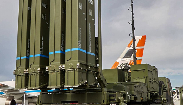 Ignat: Ucrania será el primer país en el mundo en recibir los últimos sistemas de misiles antiaéreos IRIS-T 