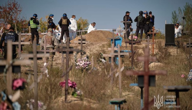 Exhumation, reburial of victims begin in de-occupied Lyman, Sviatohirsk