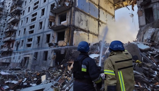 Zelensky a publié des images du site de bombardement de Zaporijjia : le monde doit connaitre la vérité