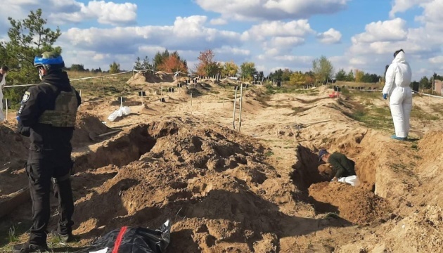 Exhumados los primeros 20 cuerpos en Lyman, hay niños entre los muertos