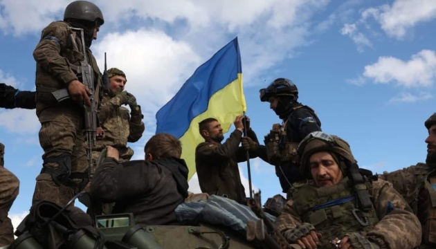 Ukrainian flag raised above 12 settlements in Luhansk region