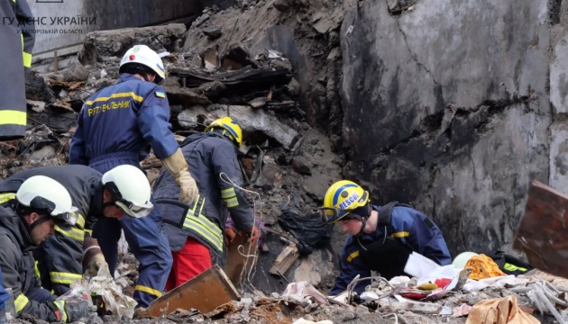 Fifteen bodies recovered from under rubble of house destroyed in Zaporizhzhia