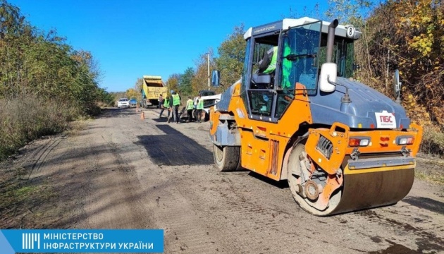 На деокупованій території Харківщини розчистили понад 400 кілометрів доріг