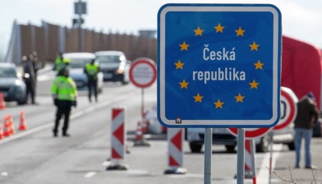 Чехія може продовжити контроль на кордоні зі Словаччиною через нелегальних мігрантів