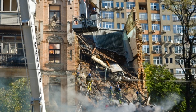 Кількість жертв атаки дронів-камікадзе у Києві зросла до чотирьох