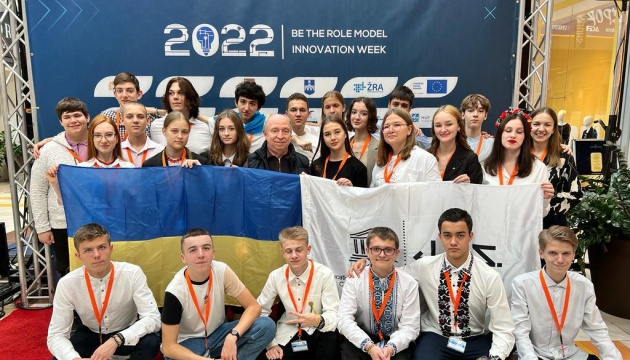 Молоді вчені з України здобули 40 медалей на виставці винаходів у Хорватії