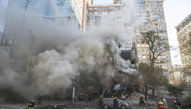 Zełenski pokazał konsekwencje ataku dronów kamikadze na Kijów
