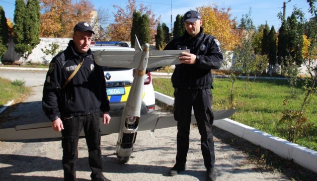 У лісі на Київщині знайшли російський дрон-розвідник