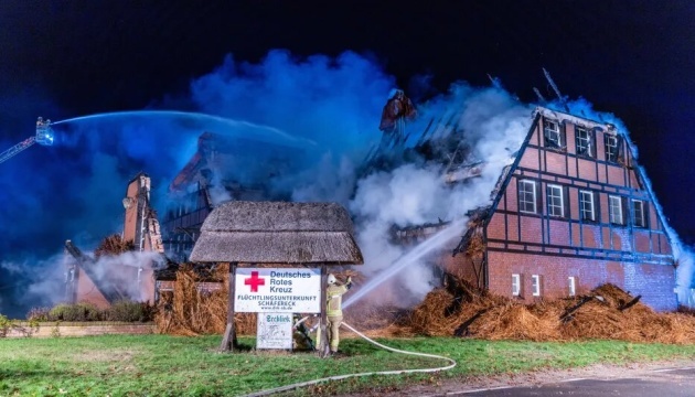 Medios: El incendio destruye un refugio para ucranianos en Alemania