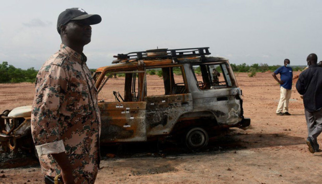 У Нігері внаслідок атаки бойовиків на дорозі загинули 11 людей – ЗМІ
