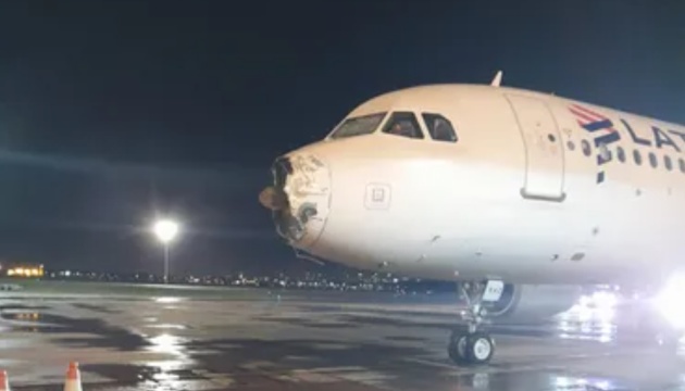 У Парагваї пасажирський літак в польоті втратив двигун