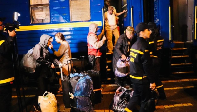 Кіровоградщина прийняла останній евакуаційний потяг із переселенцями з Донеччини
