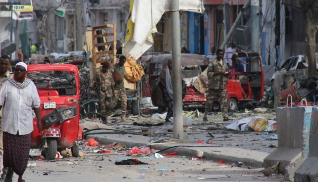 У столиці Сомалі вибухнули два заміновані автомобілі, є жертви