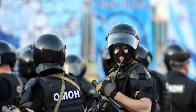 Russian riot police arrive in occupied Kherson region to carry out mobilization