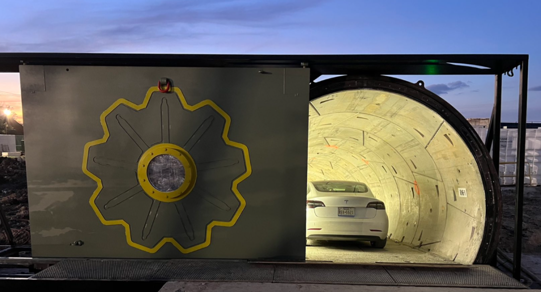 Компанія Маска почала повномасштабні випробування Hyperloop 1
