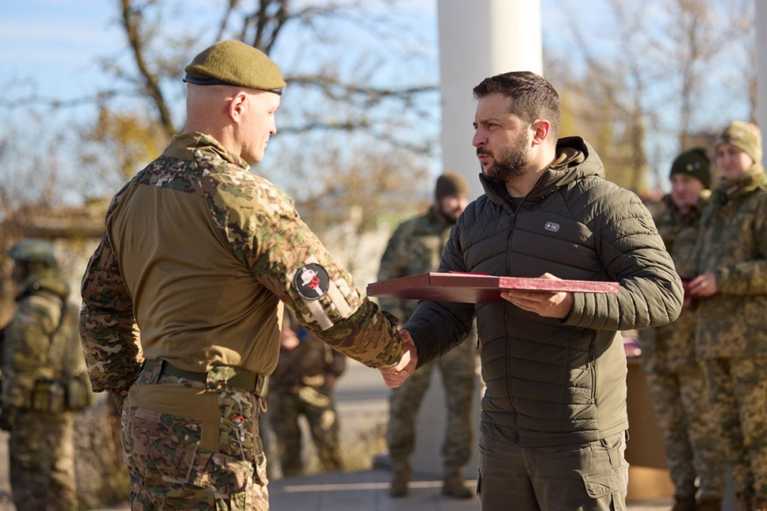 Débardeur Ukraine - Avec Tryzub (trident) Et Drapeau - Soutien à Zelensky, Emblème Militaire - Homme Femme