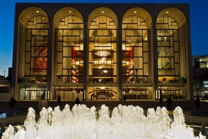 Українські фахівці завершили стажування в Метрополітен-опері