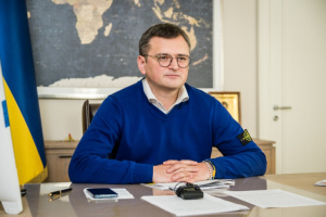 Кулеба про блокування Угорщиною макрофінансу для України: Мене запевнили, що буде позитивне рішення