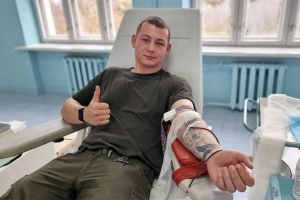 В Тернополе нацгвардейцы сдали более 10 литров крови для раненых побратимов