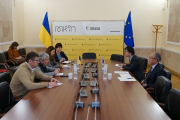 松田日本大使、ウクライナのトカチェンコ文化情報政策相とメディア分野協力を協議