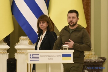 Zelensky meets with Greek president