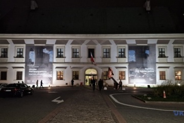 W Warszawie otwarto wystawę sztuki ukraińskiej czasów wojny

