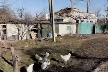 ウクライナ国防省、解放された東部マキーウカ村の動画を公開