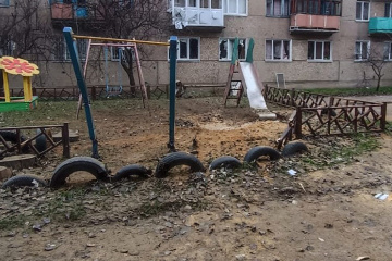 Russians hit ten settlements in Donetsk region, killing and injuring civilians