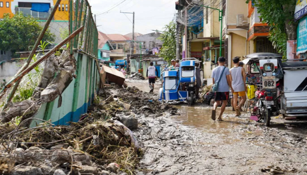 Кількість загиблих унаслідок шторму на Філіппінах зросла до 110