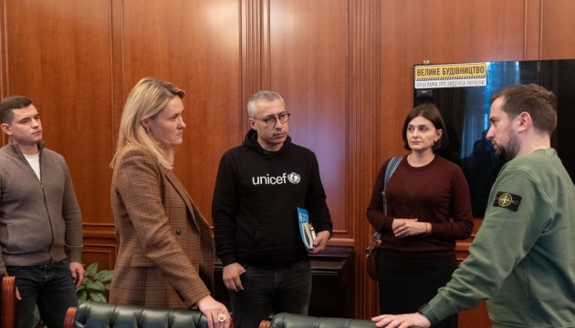 Тимошенко обговорив із головою Представництва ЮНІСЕФ підтримку українців під час війни