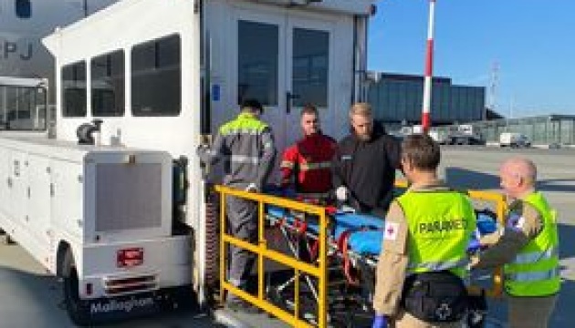 Another 20 Ukrainians evacuated to EU countries for treatment 