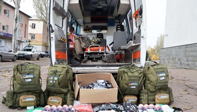 Парамедики поліції Донеччини отримали нове обладнання від Світового конгресу українців