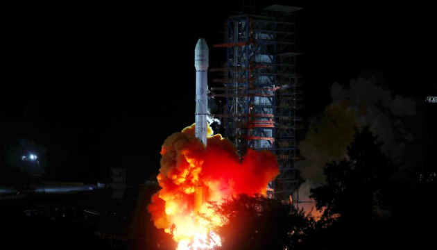 Китай вивів на орбіту супутник зв'язку