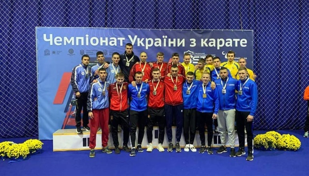Чемпіонат України з карате: ротація керівників та чемпіонів