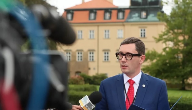 Речник президента Чехії одружився з українською біженкою – ЗМІ