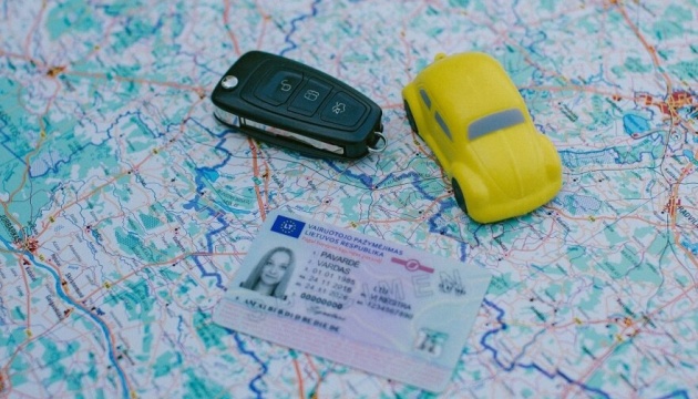 Українцям не доведеться складати іспит при заміні водійських прав у Литві
