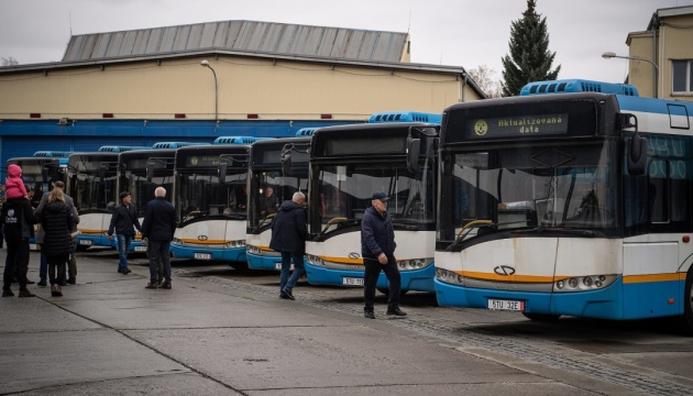 Чеська Острава передала Конотопу сім автобусів