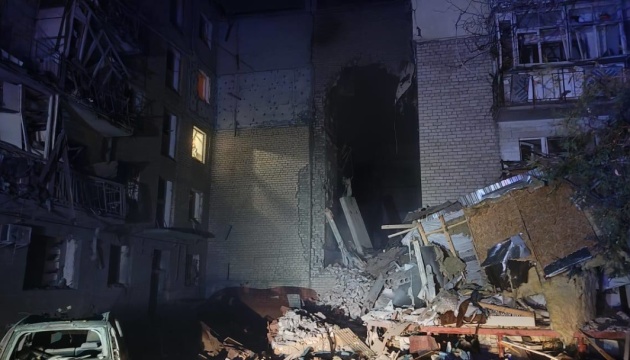 росіяни вдарили ракетами по п’ятиповерхівці у Миколаєві, є загиблі