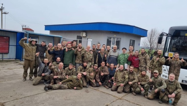 У рамках чергового обміну полоненими звільнені 45 українських захисників