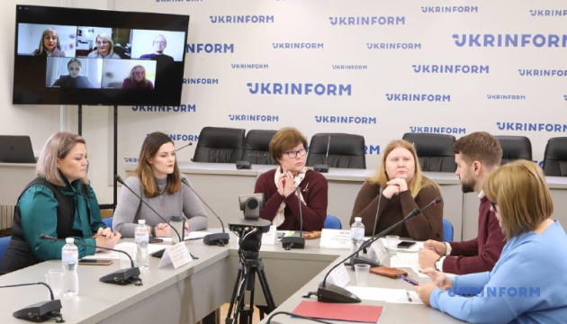 Як виконується Конвенція ООН з ліквідації всіх форм дискримінації щодо жінок в Україні? 