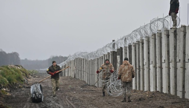 Сили оборони - у стані повної готовності, аби реагувати на будь-які виклики з білорусі