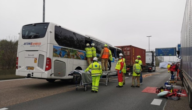 Автобус із туристами потрапив у ДТП в Бельгії, 10 постраждалих