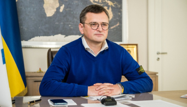 クレーバ宇外相、ウクライナが国際社会から１２１５台以上の発電機の提供を受けたと報告