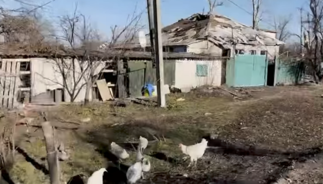 ウクライナ国防省、解放された東部マキーウカ村の動画を公開