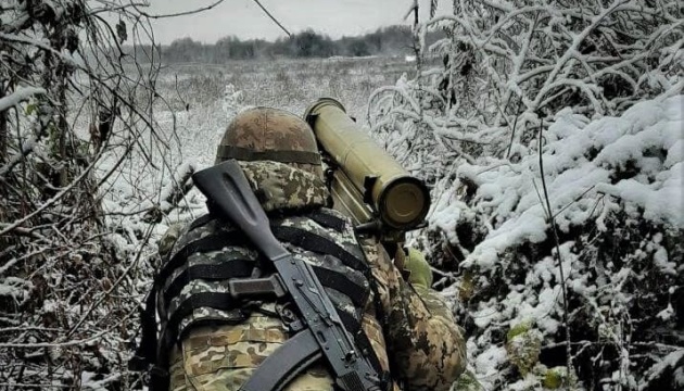 Ukrainian forces hit three Russian command centers, five ammunition depots